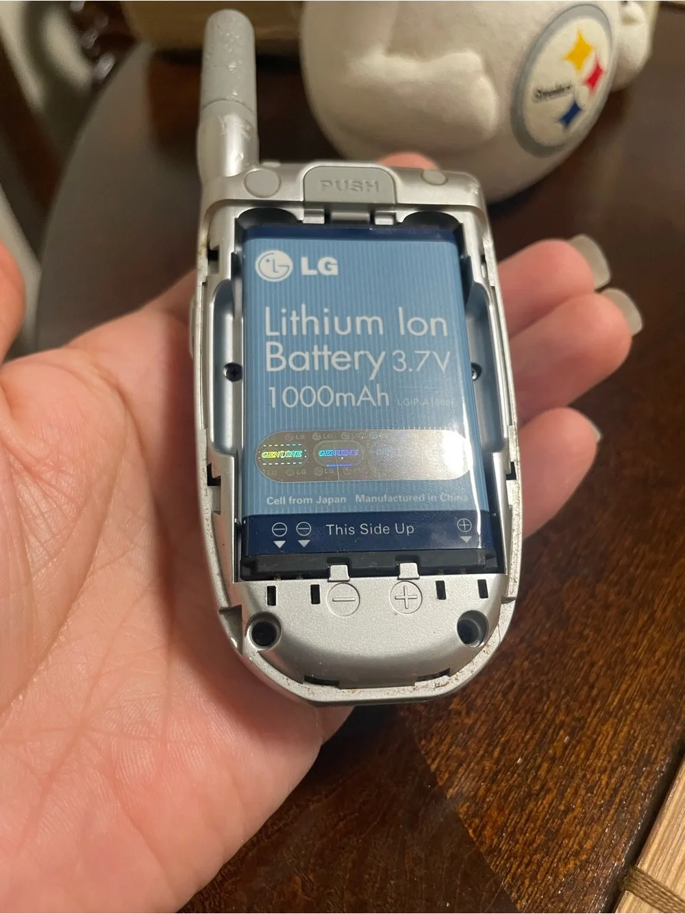 Vintage LG UX6100 Flip Phone - Unlocked - Fully Functional - Collection Only